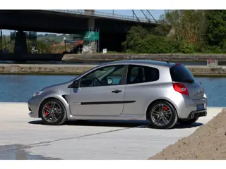 Renault Clio 2.0-16V 200 RS Cup 1.Owner / 282 Pictures online