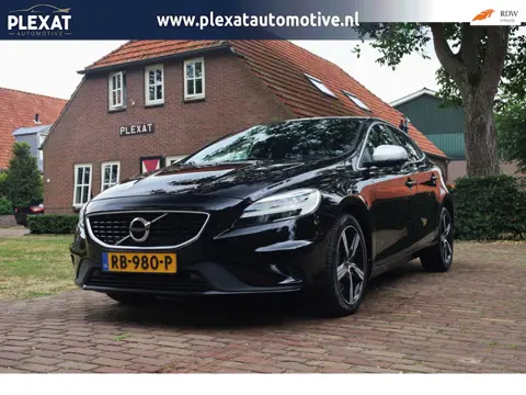 Volvo V40 2.0 T4 Business Sport Aut. | R-design | Camera | Lichtmetaal | Leer | PDC | Stoelverwarmin