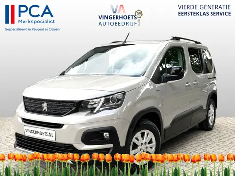 Peugeot Rifter 110 Pk Benzine * GT-Line * Super Netjes * Navigatie * Panoramadak * Trekhaak *  Stoel