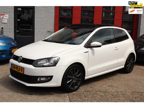Volkswagen Polo 1.6 TDI Highline , ALCANTARA , PANO DAK , NAVI . LEDER ,PDC