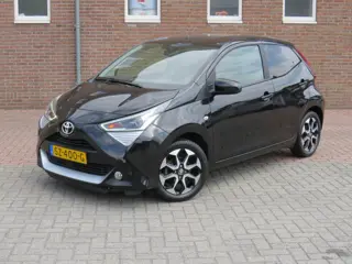 Toyota Aygo 1.0 VVT-i x-clusiv * Rijklaarprijs incl. garantie * Airco * Camera * Lichtmetalen velgen