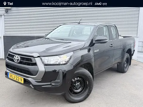 Toyota HiLux 2.4 D-4D Xtra Cab Cool Comfort 4WD Trekgewicht 3500kg incl Airco, Inschakelbare vierwie