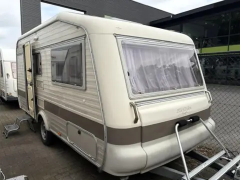 Avento Royal 445 TL EINDKEUKEN  GROOTBED
