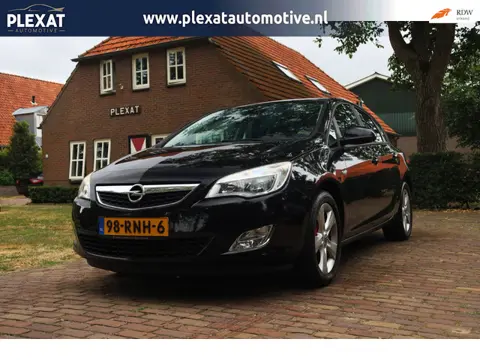 Opel Astra 1.6 Turbo Cosmo 180PK | Trekhaak | Airco | Multimedia | 5-deurs | Cruise Control | Histor