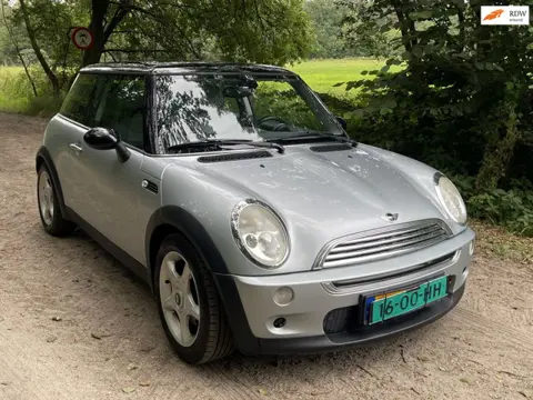 Mini 3-Deurs 1.6 Cooper Nieuwe APK Inruil is mogelijk