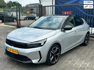 Opel CORSA 1.2 GS Line / APPLE CARPLAY / PANO / STUUR-STOELVERWARMING / CAMERA