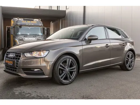 Audi A3 Sportback 1.4 TFSI - CoD Attraction Pro Line - Dakota Gray Metallic