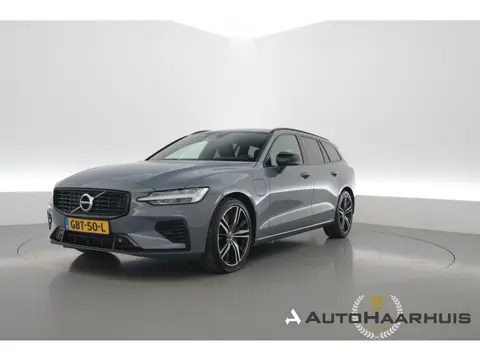 Volvo V60 T8 Recharge AWD R-Design | SOH 97,4% | Memory Seats | Elek. Trekhaak | Pilot Assist | Stoe