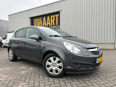 Opel Corsa 1.2-16V '111' Edition | AIRCO | 5 DEURS | NAP |