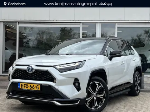 Toyota RAV4 2.5 Plug-in Hybrid AWD Style NL AUTO! Innovation | Bearlock | Trekhaak | Schuifdak | JBL