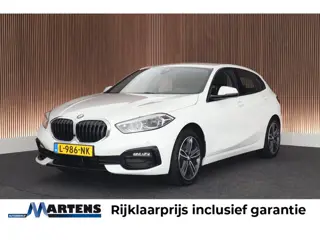 BMW 1-serie 118i 136pk Business Edition Plus Trekhaak Camera Leder Navigatie Stoelverwarming