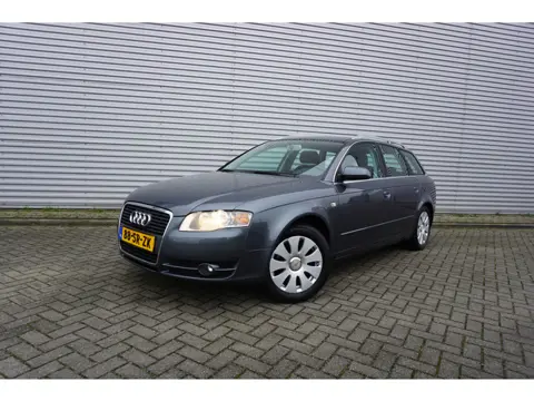 Audi A4 Avant 2.0 Pro Line Business AUTOMAAT - Climate / Cruise / Elektr. ramen / Trekhaak / Lm velg