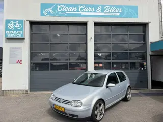 Volkswagen Golf Carplay 2.0 Highline (bj 2000, automaat)