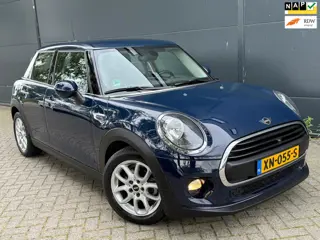 Mini 5-Deurs 1.5 One Pepper/Navi/Carplay/cruise/Airco/parksensoren
