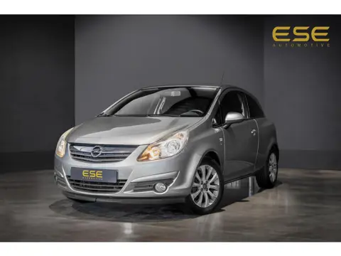 Opel Corsa 1.2-16V '111' Edition | Airco | Elek Ramen | APK 09-03-2027
