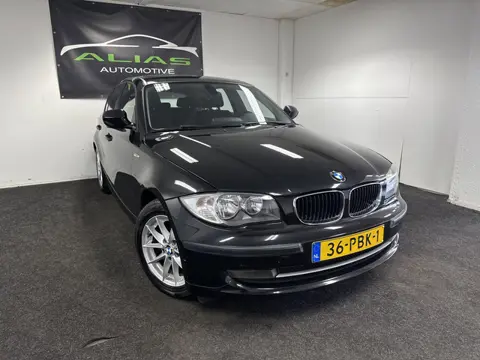 BMW 1-serie 118i Business Line - Navigatie - Cruise Control - Start/Stop - APK 2027!