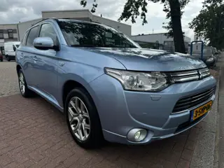 Mitsubishi Outlander 2.0 PHEV Instyle 4x4 Automaat 1e Eigenaar Nieuwstaat Airco/ECC,Navi,Camera,Lede