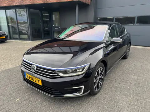 Volkswagen Passat 1.4 TSI GTE Highline XENON LED 360 CAMERA TREKHAAK KEYLESS VOL ORIG NL NAP