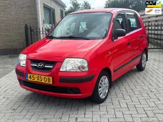 Hyundai Atos 1.1i Active Young | lage km | airco ijskoud | nieuwe apk | boekjes aanwezig !