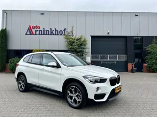 BMW X1 sDrive18i Sport-line, trekhaak, stoelverwarming