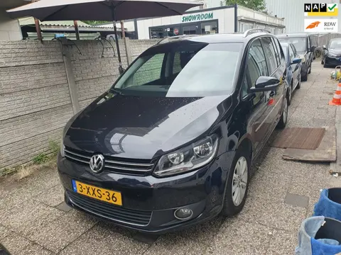 Volkswagen Touran 1.6 TDI Highline BlueMotion Automaat Inruil mogelijk