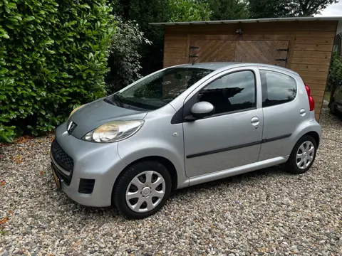 Peugeot 107 5 drs/airco/beur/apk/direkt mee