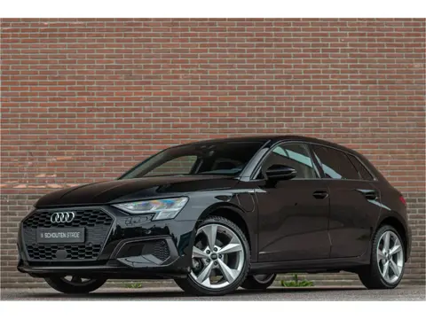 Audi A3 40 TFSI e 204pk Edition, Stoelverwarming, Adaptive Cruise, Park Assist, Carplay, DAB+, Navig