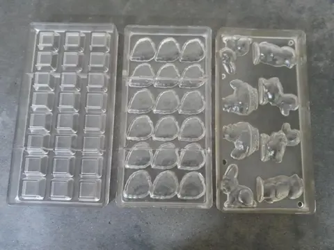 Vintage polycarbonate chocolate mould - set of 3 - animals - leaves