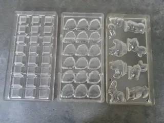 Vintage polycarbonate chocolate mould - set of 3 - animals - leaves