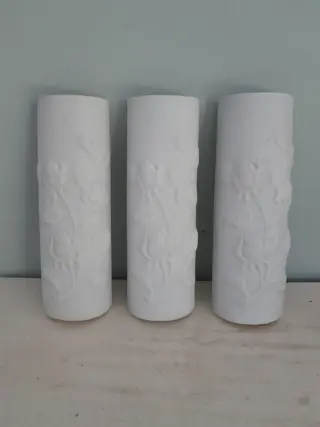 Vintage radiator vaas - muurvaas - set van 3 - keramiek - bloemmotief