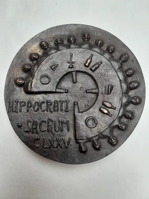 Bronzen penning HIPPOCRATI SACRUM Delft - 1992
