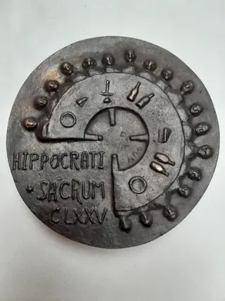 Bronzen penning HIPPOCRATI SACRUM Delft - 1992