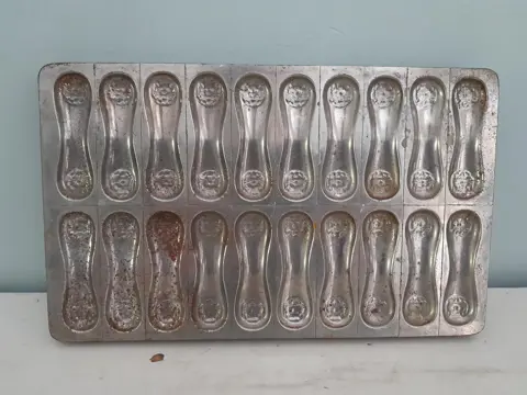 Vintage metal chocolate mould - kitchen decor