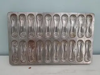 Vintage metal chocolate mould - kitchen decor