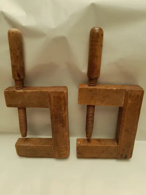 Antieke houtklem timmermansbankklem rustiek oud gereedschap - begin 1900 - set van 2