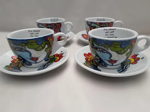 Josien Broeren - koffie kop en schotel - set van 4