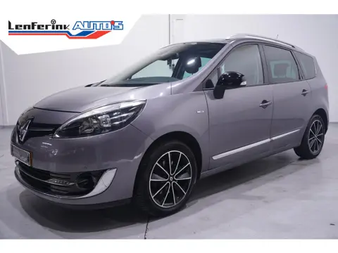 Renault Grand Scénic 1.2 TCe Bose 2e eigen. Navigatie pano-dak 17"-lmv PDC v+a 4-seizoenen banden ha