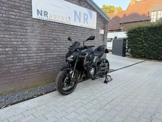 Kawasaki Z900 Nieuwstaat, Leo Vince uitlaat