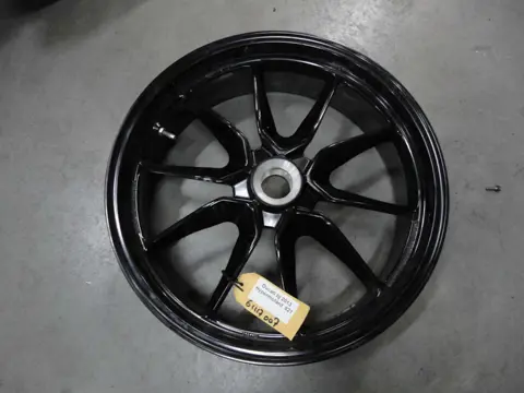 Rear wheel Ducati Hypermotard 821 2013 - 2015