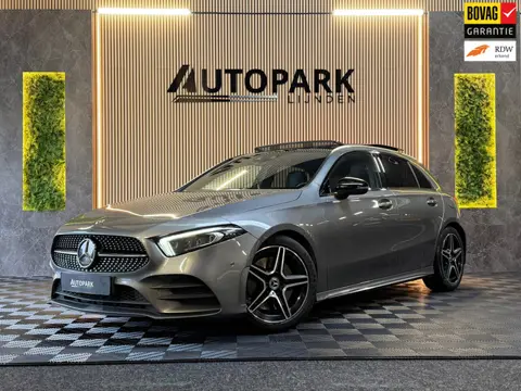 Mercedes-Benz A-klasse 250 Premium Plus AMG |PANO|CAMERA|SFEERVERLICHTING|DEALER ONDERHOUDEN|CARPLAY