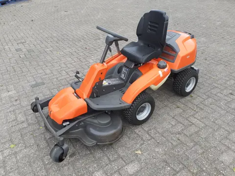 Husqvarna Rider R318