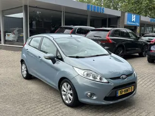 Ford Fiesta 1.4 Automaat Ghia airco PDC (bj 2009)