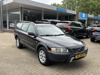 Volvo XC70 2.5T AWD Momentum Schuifdak 7 Persoons