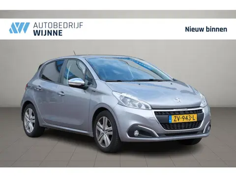 Peugeot 208 1.2 PureTech 110pk Signature | Navi | App Connect | Airco | Cruise | PDC | Trekhaak