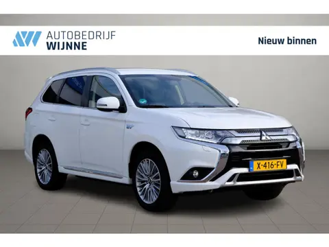Mitsubishi Outlander 2.4 PHEV 224pk Aut. 4WD Intens | Navi | Climate | Camera | Keyless | Alcantara 