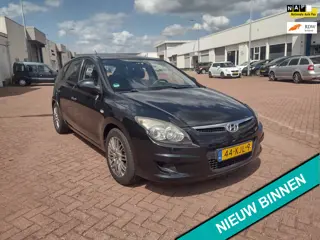 Hyundai MOOIE AUTO BEL 0619590613 APK 01-05-2027 5 DRS I30 1.4i Blue Active Cool