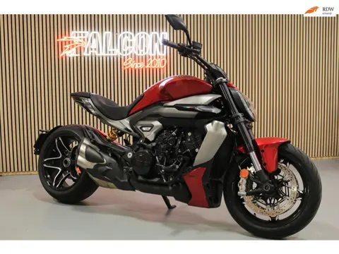Ducati XDiavel V4 - 2025 - Nieuwstaat - Garantie - BTW Motor