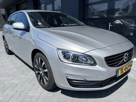 Volvo V60 2.0 T3 Polar+ Dynamic (bj 2018)