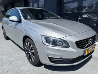Volvo V60 2.0 T3 Polar+ Dynamic (bj 2018)