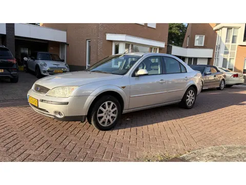Ford Mondeo 1.8-16V First Ed. I Airco koud I Cruise ctrl I rijdt super